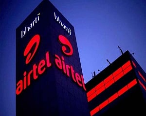Bharti Airtel plans to raise up to USD 1 bn; subsidiary Network i2i to issue bonds