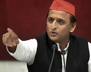 BJP seems to be schizophrenic: Akhilesh Yadav on PM's blog