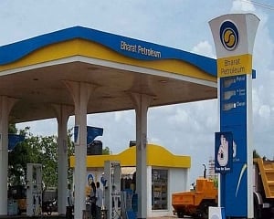 BPCL, SCI shares hit 52-week high after privatisation move; pares gain later