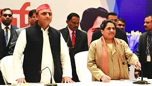 Bua chucks Bhatija, BSP to go it alone