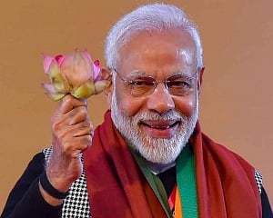 Chowkidar Narendra Modi, PM flaunts prefix