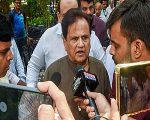 Clandestine swearing-in of Fadnavis black day for Maha: Patel