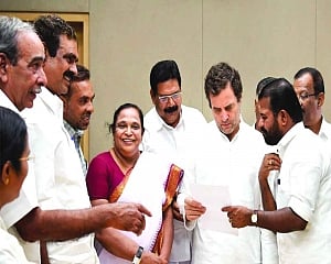 Cong office-bearers quit en masse for RaGa