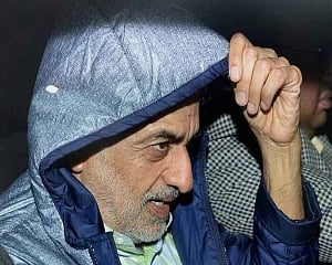 Court issues NBW against Deepak Talwar's son