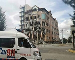 3rd strong quake this month kills 5 in southern Philippines