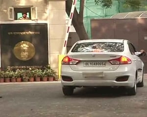 Delhi Police chief briefs LG on police protest