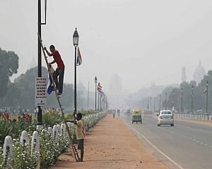 Delhi's air quality 'very poor' again, likely to drop sharply over weekend