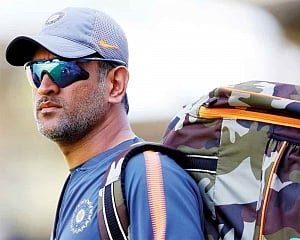 Dhoni's presence in World Cup important for decision-making: Yuvraj