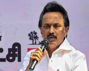 DMK wants Tamil to be made official language in central govt offices