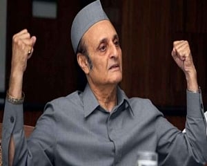 Cong's Karan Singh differs from party, doesn't agree with 'blanket condemnation' of J-K moves