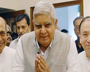 Eagerly waiting to attend Kali puja at Mamata's residence: Guv