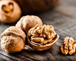Eating walnuts may boost metabolism: Study