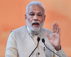 Efforts of regional parties to form grand alliance with Cong reprehensible : PM