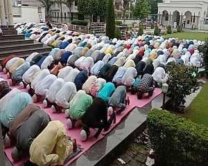Eid al-Adha prayers peaceful in Kashmir: Police