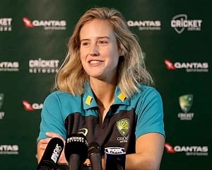 Ellyse Perry become first cricketer to reach 1000 runs, 100 wickets in T20Is