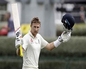 England dismissed for 476 on day 4
