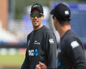 England win toss, elect to bat against NZ