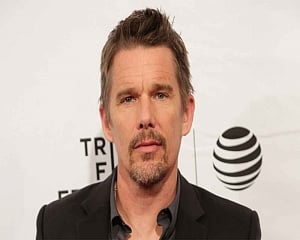 Ethan Hawke gives daughter Maya shout-out for 'Stranger Things 3'