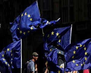 EU backs US-Iran talks but says nuclear deal must stay