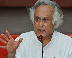 Fall in GST collection indicates economic slowdown: Cong