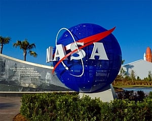 First close-ups of Ultima Thule reveal it resembles reddish snowman: NASA