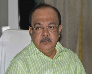 Former TMC leader Sovan Chatterjee questioned by CBI in  Saradha scam