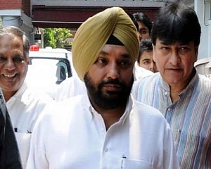 Four-time Cong MLA Sawhney joins AAP
