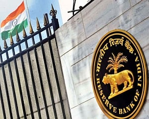 Fund transfers via RTGS, NEFT to cost less from July 1