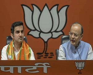 Gambhir to bat for BJP in LS elections
