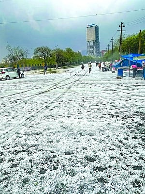 Hailstorm gives Noida hill station faÃ§ade