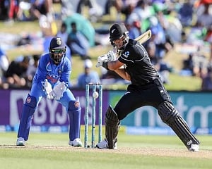 Hardik shines on return, India restrict New Zealand to 243