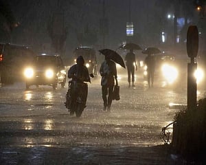 Heavy rains likely in Mumbai over next 24 hours: IMD