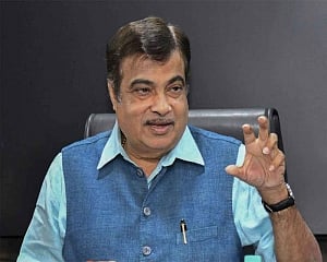Hefty fines to curb road accidents: Gadkari