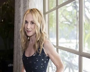 Holly Hunter joins drama series 'Succession'