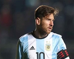 Hopeful Messi keen to end Argentina title drought