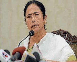 Human rights have been totally violated in Kashmir: Mamata