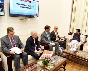 India, US officials discuss trade issues