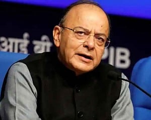 India hikes import duty on Pakistani goods to 200 pc