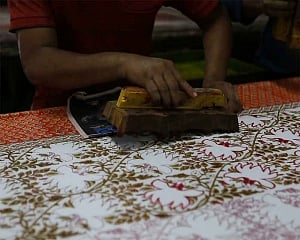 Indian textile firms face higher trade barriers in EU, US: Govt
