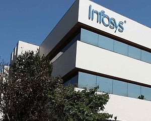 Infosys to train students in US for digital jobs