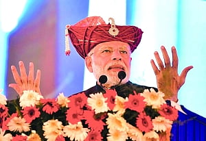 It’s an alliance  for self & pelf, mocks PM