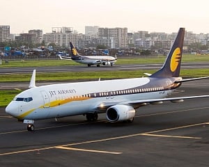 Jet pilots threaten to stop flying from Apr 1