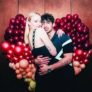 Joe, Sophie get married in Vegas