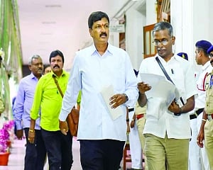 K’taka Speaker fails to toe SC line