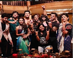 Karan shares farewell photo from 'Kasautiii Zindagii Kay'