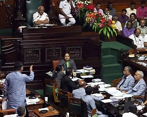 Karna assembly adjourned till Monday without taking up voting On trust motion