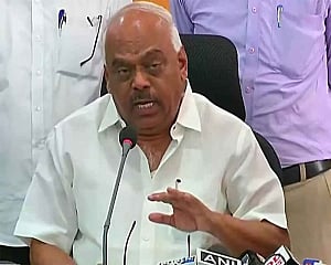 Karna Assembly Speaker Ramesh Kumar resigns