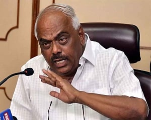 K'taka crisis: SC restrains speaker from proceeding further till July 16