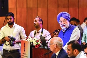 Kejriwal announced free ride  plan sans a proposal: Centre