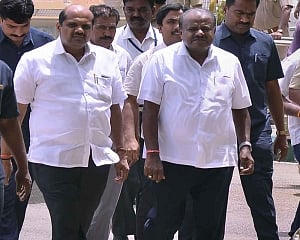 Ktk CM Kumaraswamy to seek trust vote, asks Speaker to fix Time